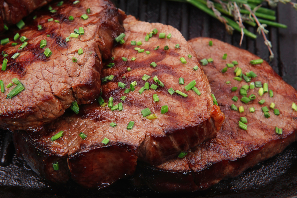 Жареное красное мясо способствует раку предстательной железы